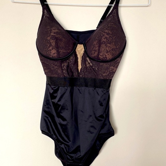 Maidenform Sexy Bodysuit size medium - Picture 12 of 13